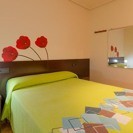 Pension Logrono Logroño Exterior foto