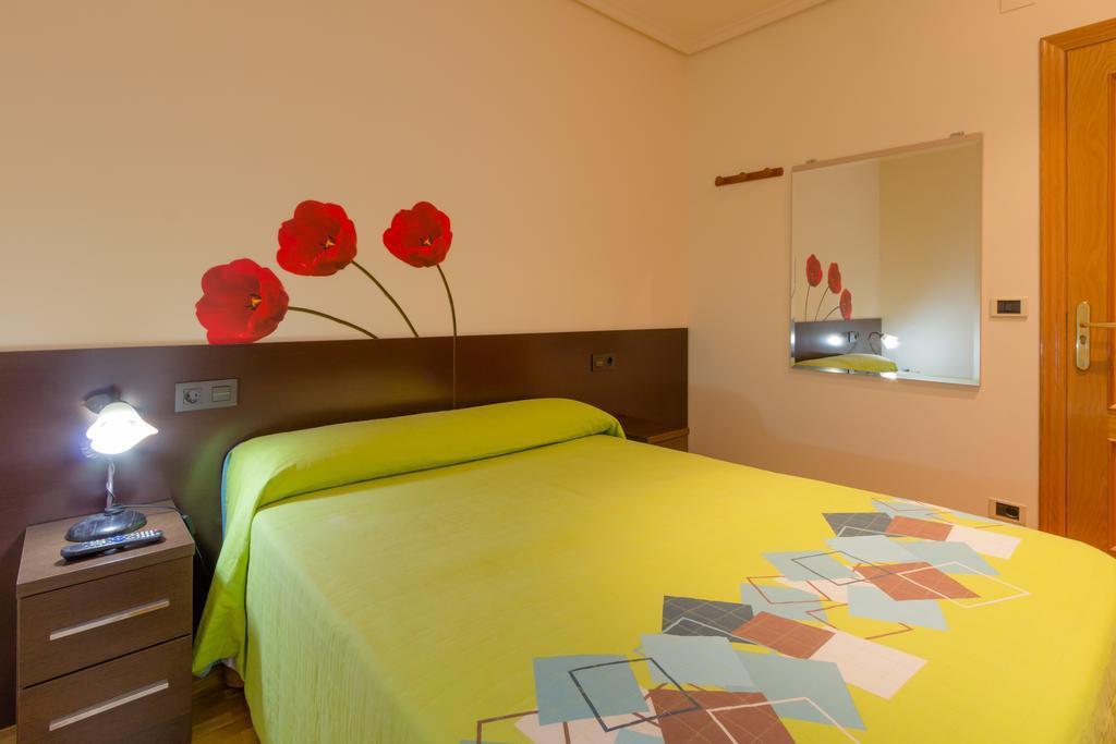 Pension Logrono Logroño Exterior foto