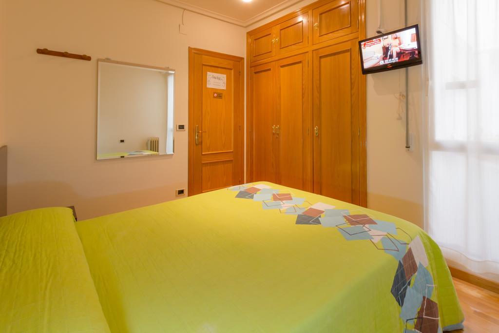 Pension Logrono Logroño Quarto foto