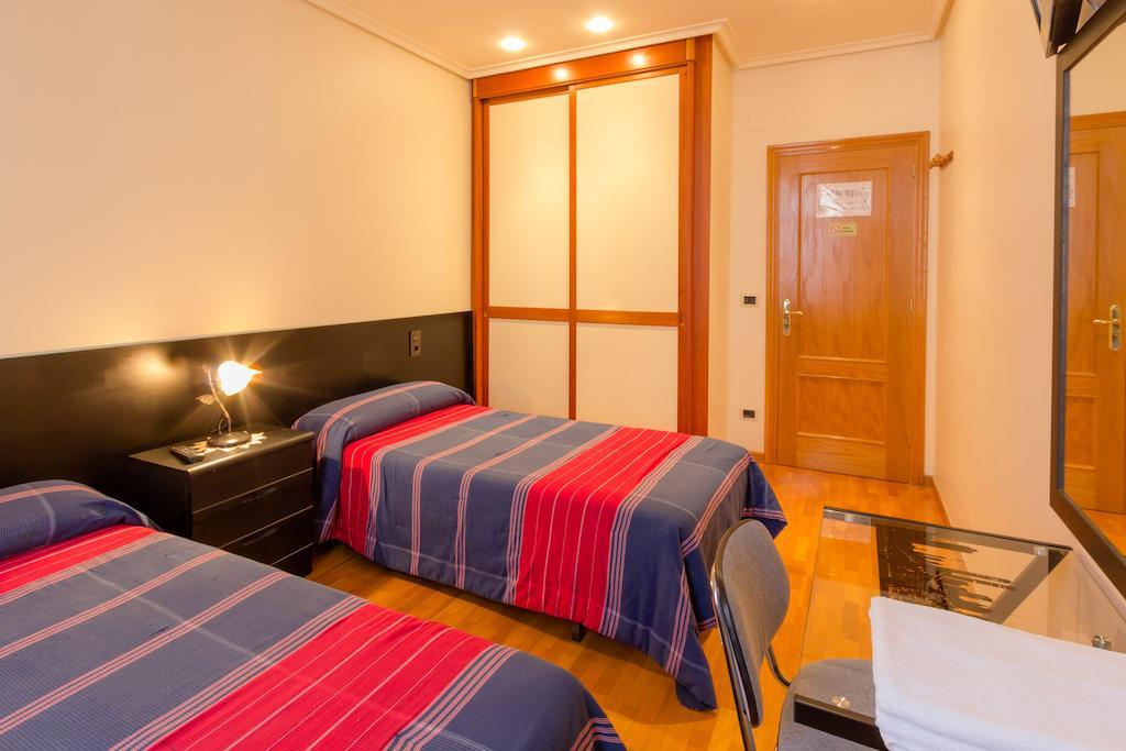 Pension Logrono Logroño Quarto foto